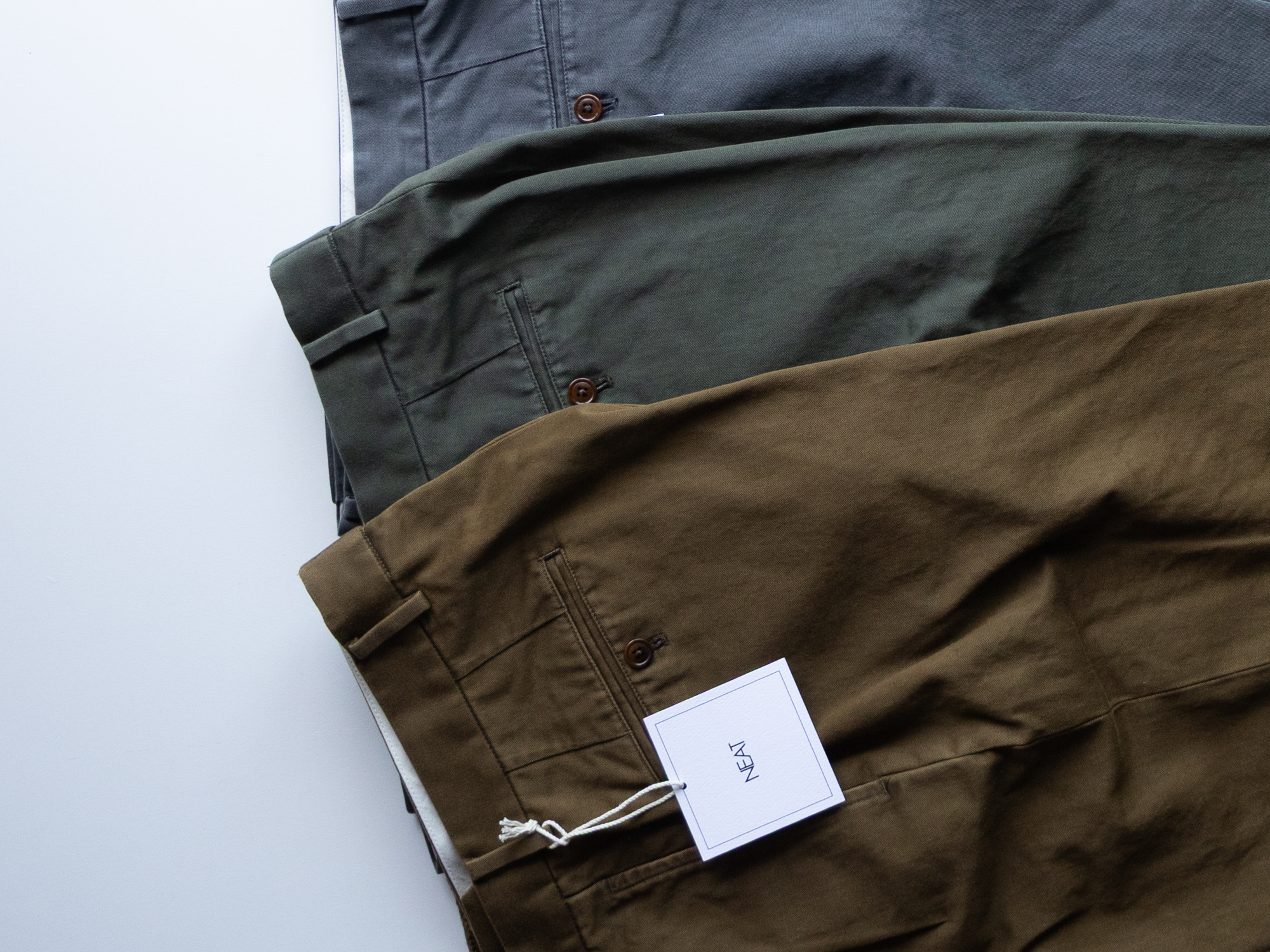 NEW ARRIVALS 2025AW NEAT CHINO. | オーベルジュ、ウティ、ニート