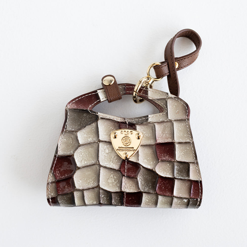 ATAOのアイコンバッグが小物が入るバッグチャームに！elvyチャーム