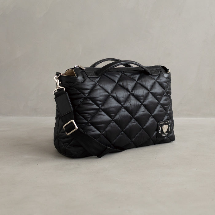 超軽量な新時代のビジネスボストン｜アルマディロ – ATAO LAND+(アタ