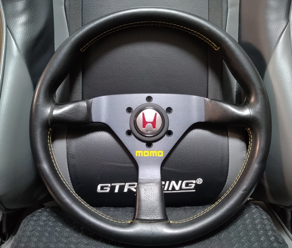 MOMO ベローチェレーシング 350mm momo VELOCE RACING (350mm) の