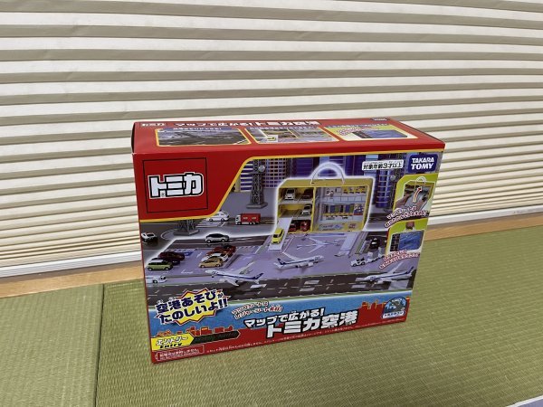 Yahoo!オークション - 新品 未開封 「マップで広がる トミカ空港」 ト
