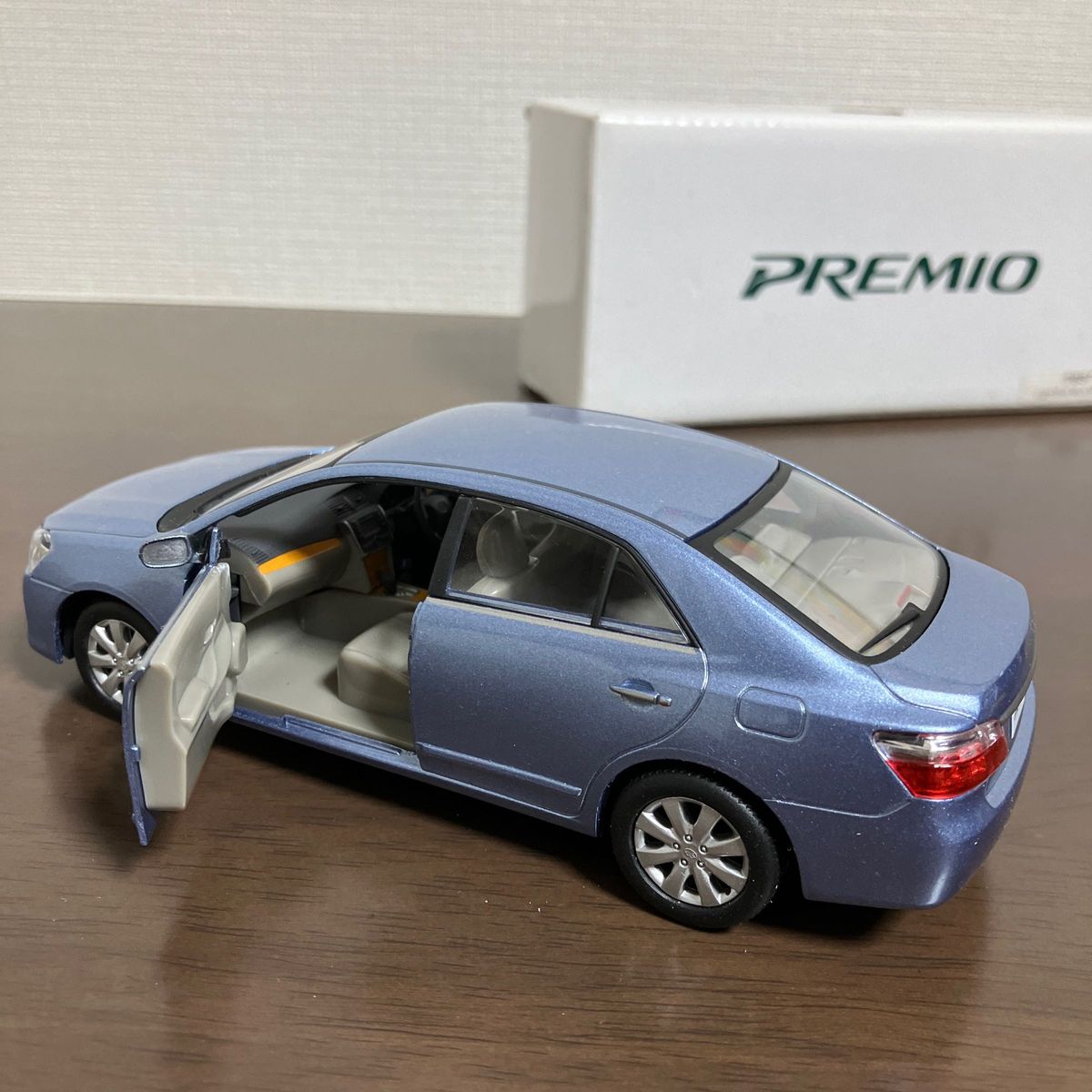トヨタPREMIO非売品ミニカーカラー見本｜Yahoo!フリマ（旧PayPayフリマ）