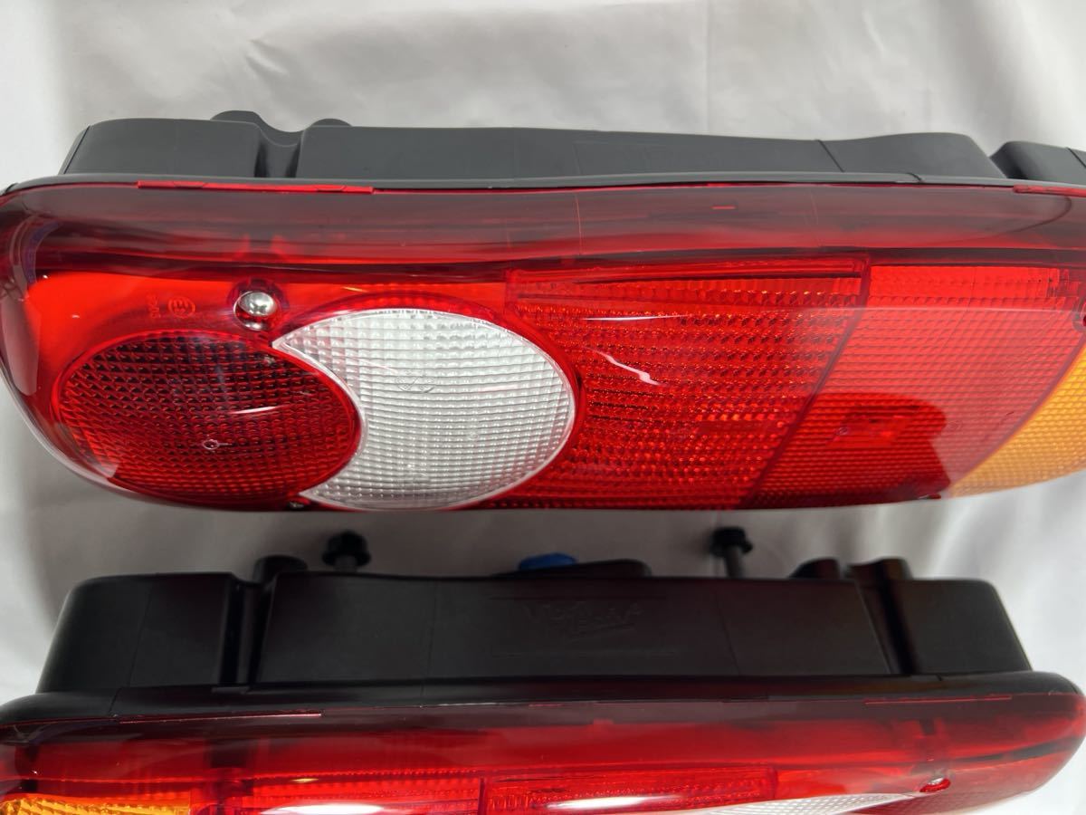 新車外し UD クオン 純正 テールランプ LC5 テールライト 左右｜Yahoo
