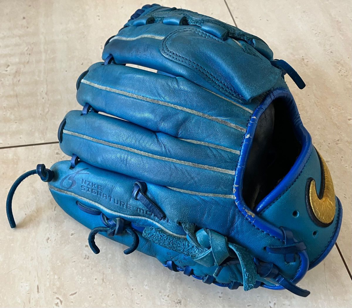 ナイキ【廃盤】岩隈シグネチャーモデル少年軟式グローブ NIKE 投手