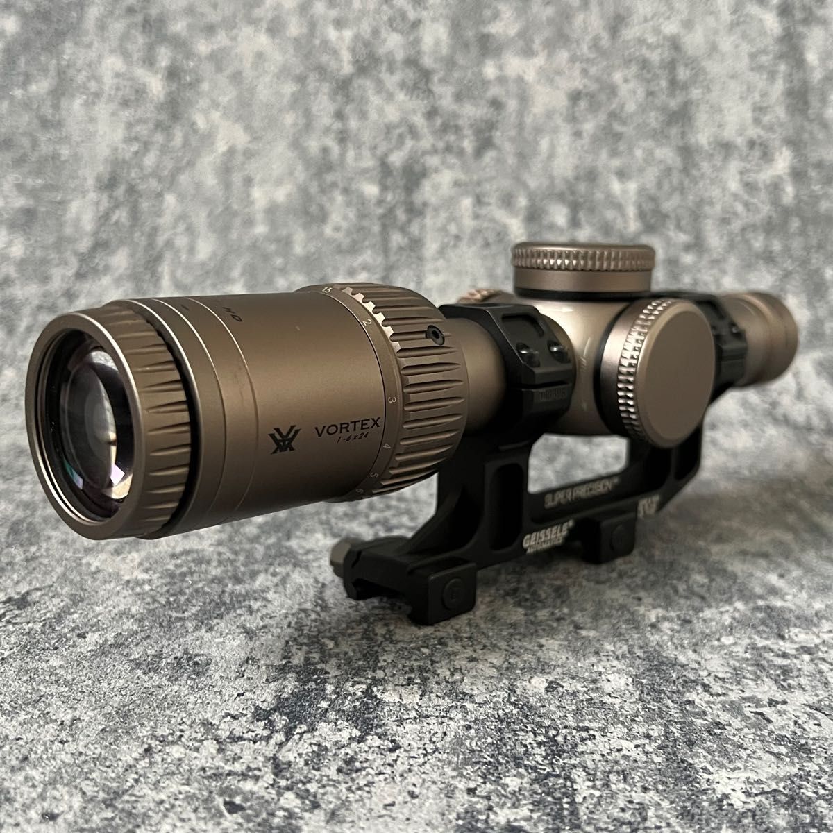 Vortex Razor HD Gen II 1-6x24 レプリカ スコープ ガイズリータイプ