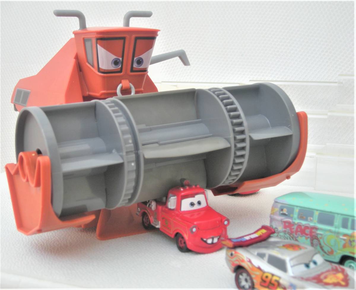MATTEL マテル カーズ フランク / トミカ カーズ ライトニング