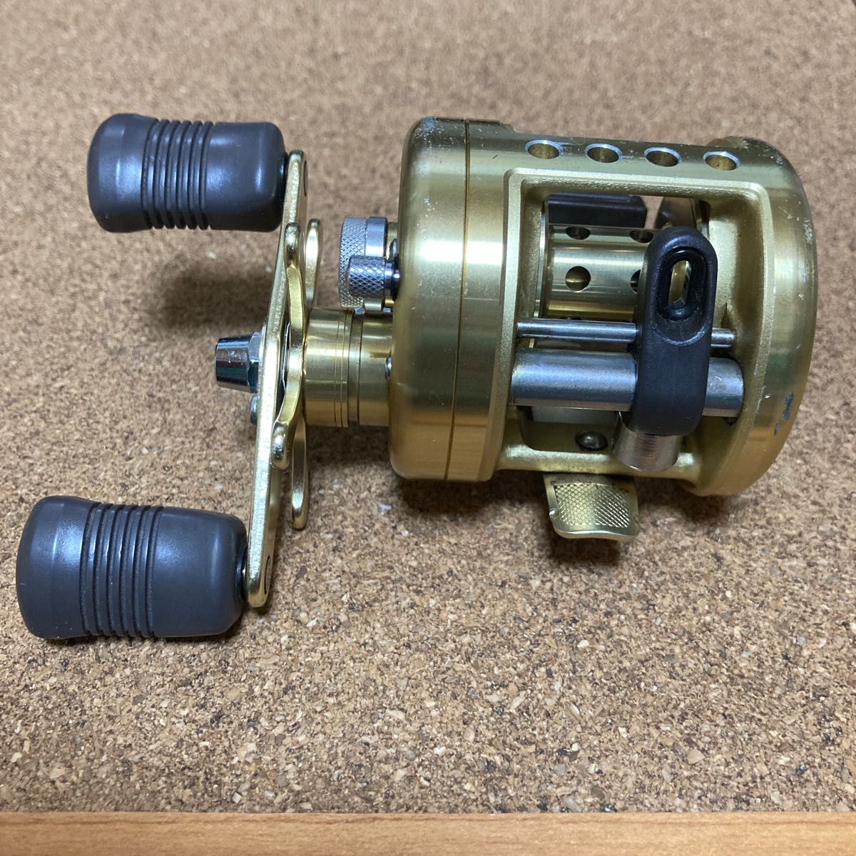 シマノ SHIMANO 97 カルカッタ 100XT｜Yahoo!フリマ（旧PayPayフリマ）