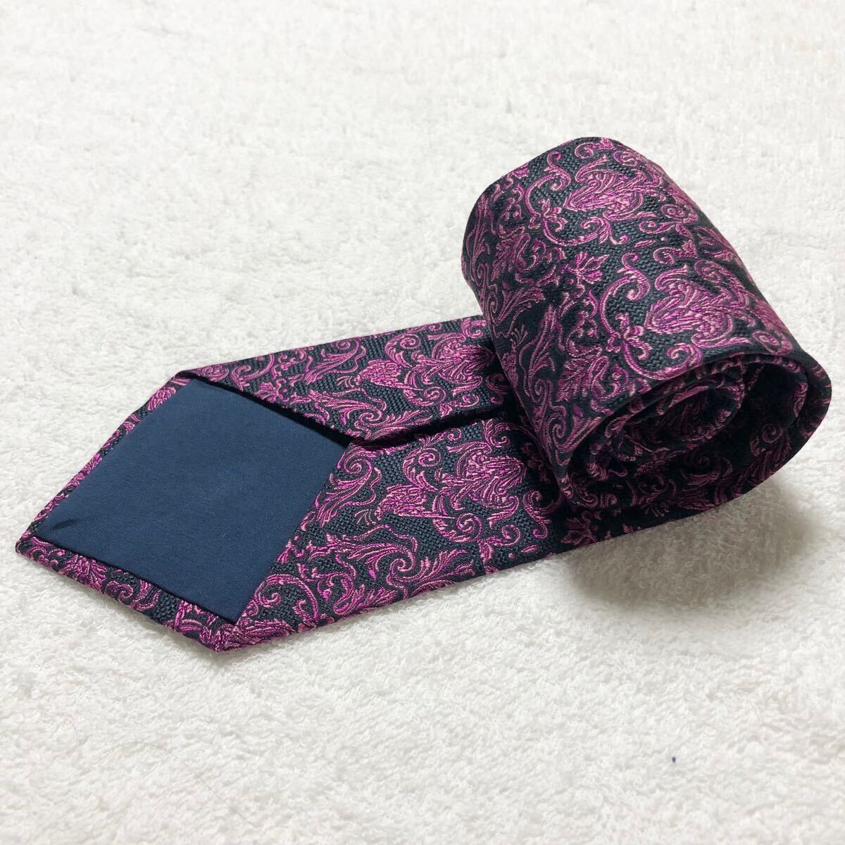 美品 GIANNI VERSACE ジャンニヴェルサーチ ネクタイ スカーフ柄
