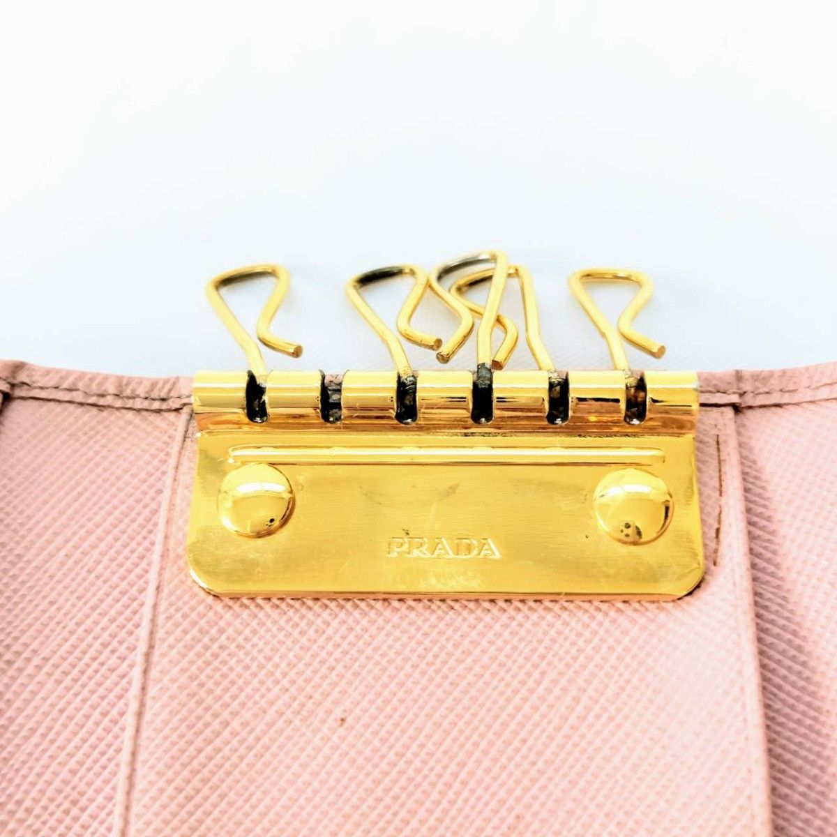 プラダ キーケース リボン ピンク 5連 レザー サフィアーノ prada