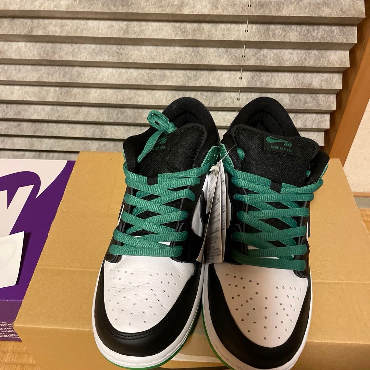NIKE SB DUNK LOW PRO black and classic green 28cm｜Yahoo!フリマ