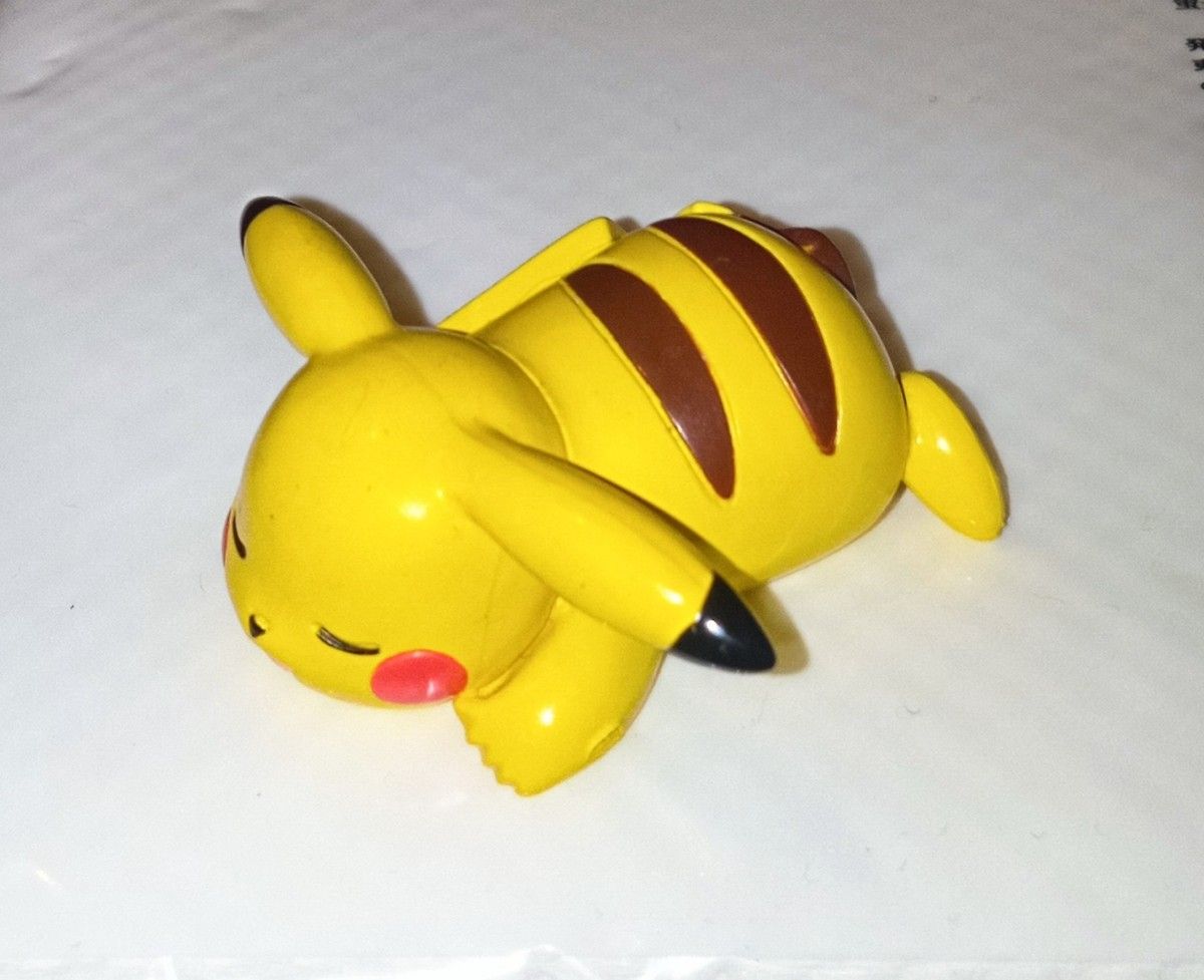 うたたねポケモン ピカチュウ モンコレ フィギュア TOMY ポケモン
