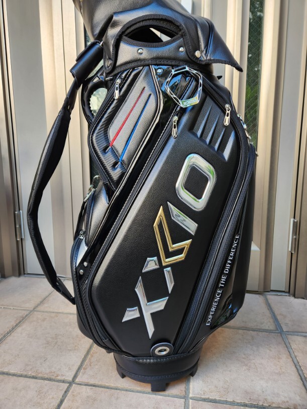 ゼクシオ キャディバッグ 2024年プロレプリカモデル GGC-X157 ブラック