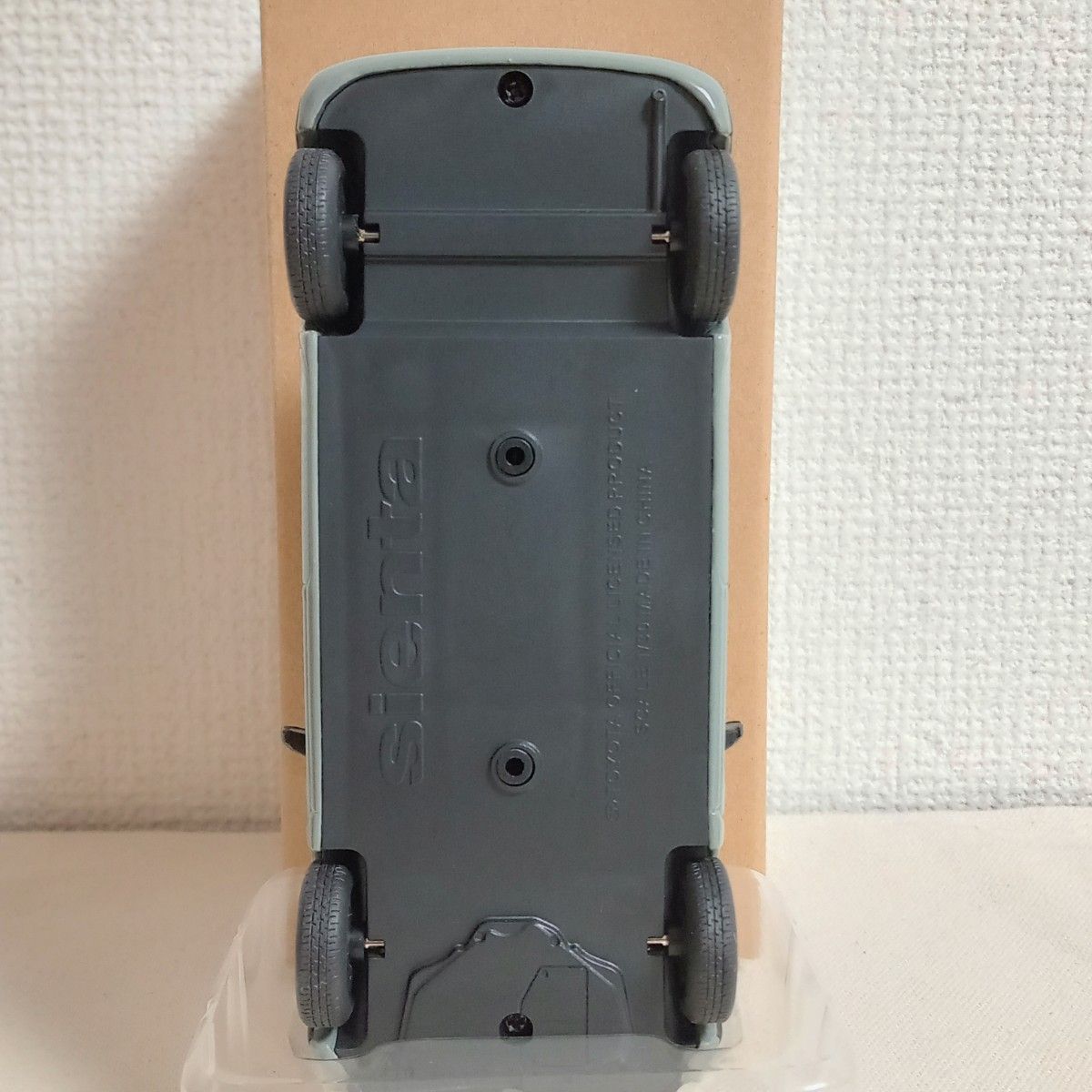 1/30 トヨタ シエンタ アーバンカーキ 6x3 カラーサンプル 非売品