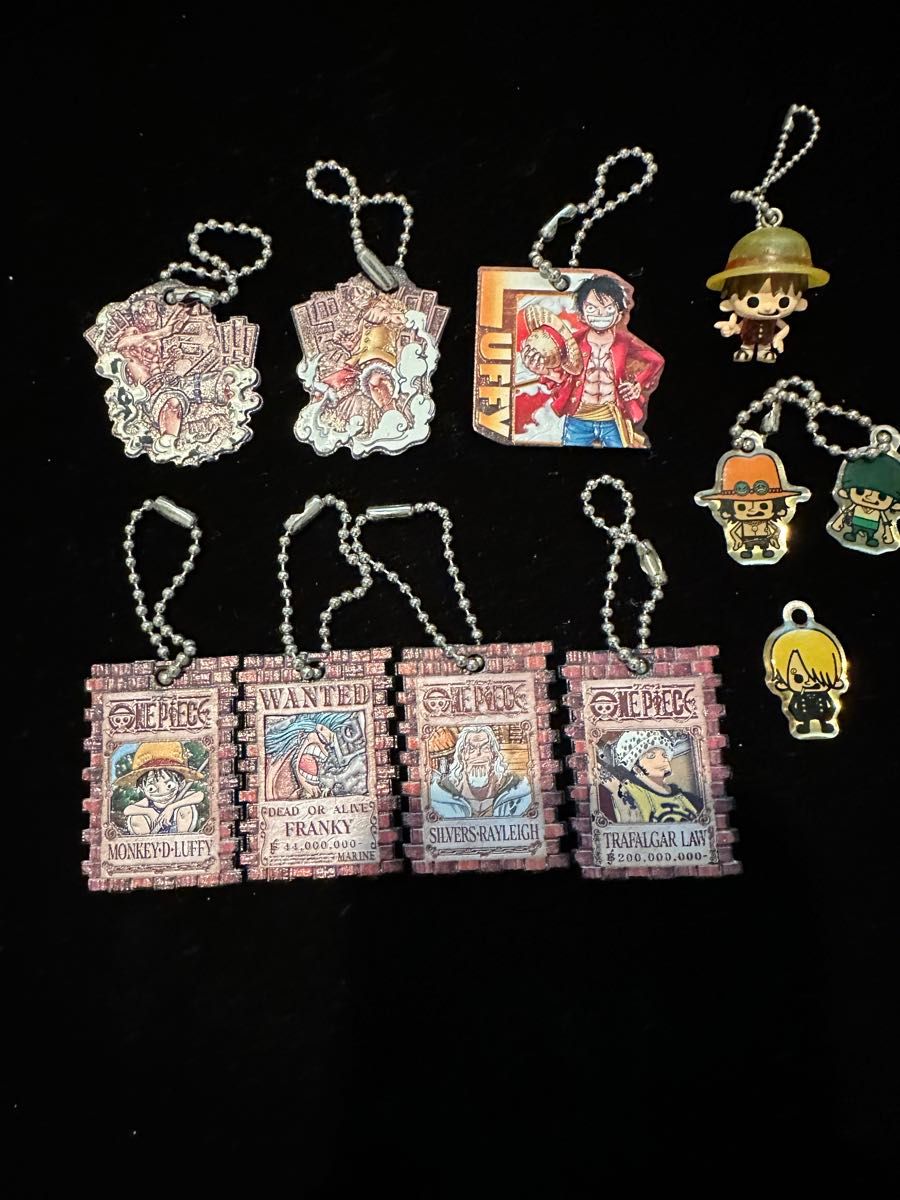 入手困難】 ワンピース 手配書キーホルダー ガチャガチャ 激レア 11個