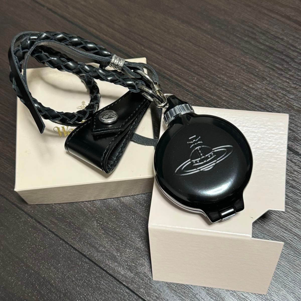 Vivienne Westwood ヴィヴィアンウエストウッド 携帯灰皿（黒）｜Yahoo