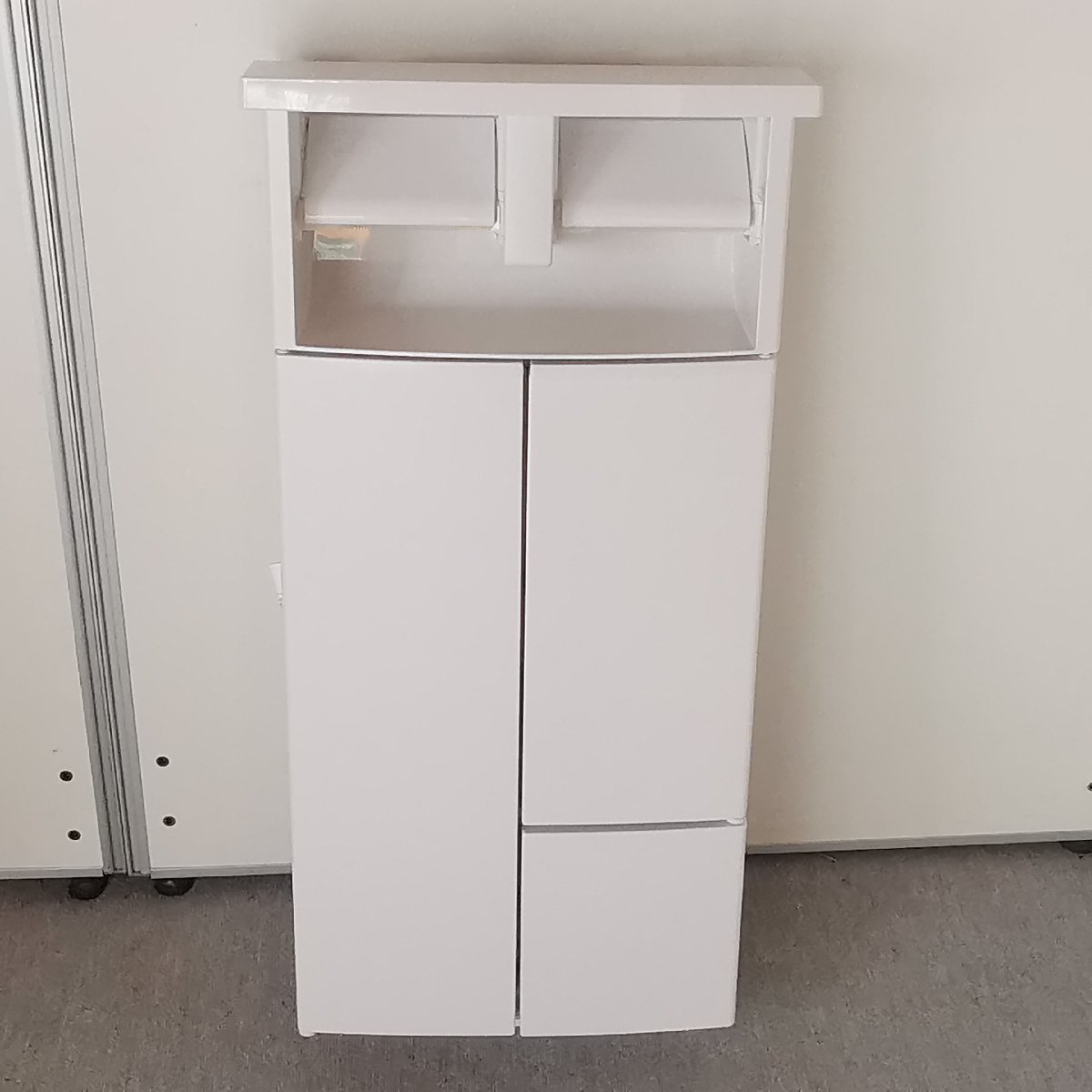 未使用 TOTO トイレ収納キャビネット YSC26R 紙巻き器付 現状品 Z4782