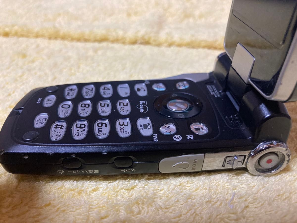 FOMA P900iV クラウドブラック FF7 ファイナルファンタジー登場モデル