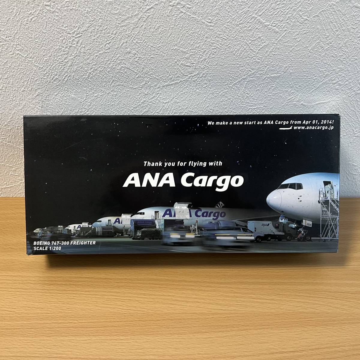 航空機・ヘリコプター ANA Cargo Boeing 767-300 Freighter 1:200