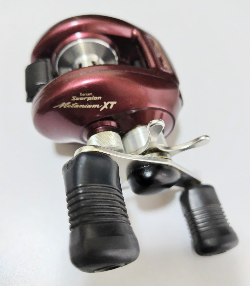 SHIMANO nium XT ベイトリール 赤 箱付き SHIMANO nium XT ベイト