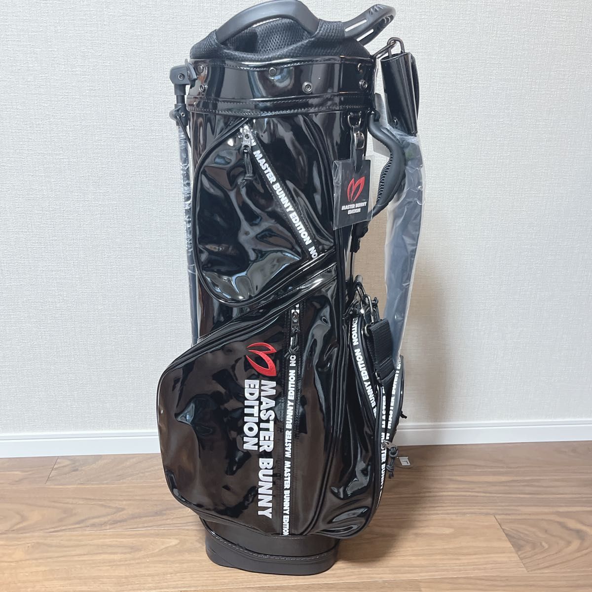 新品 パーリーゲイツ マスターバニー エナメル スタンド式キャディ