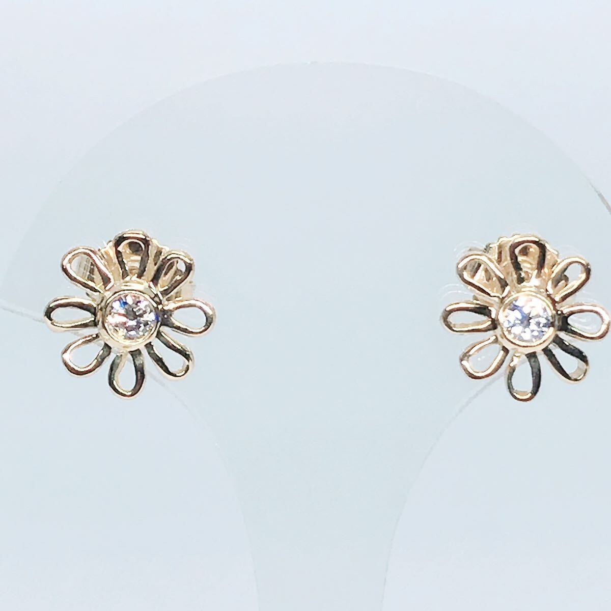 ティファニー デイジー フラワー ダイヤモンドピアス K18 750