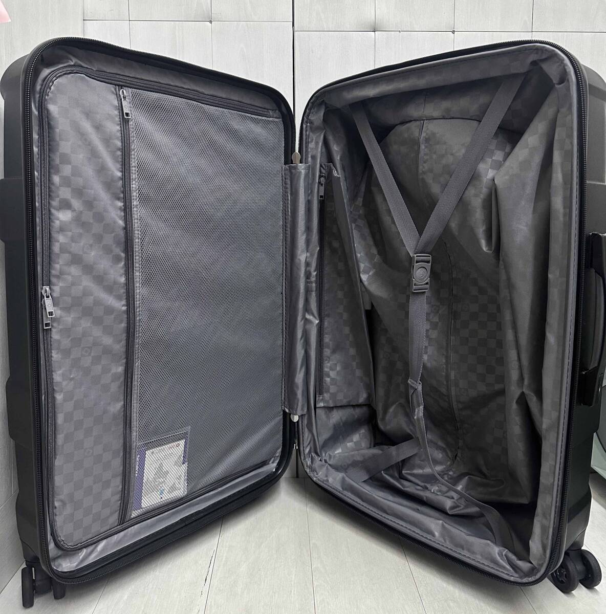 展示品 Samsonite サムソナイト Jaws ジョーズ 116L スーツケース