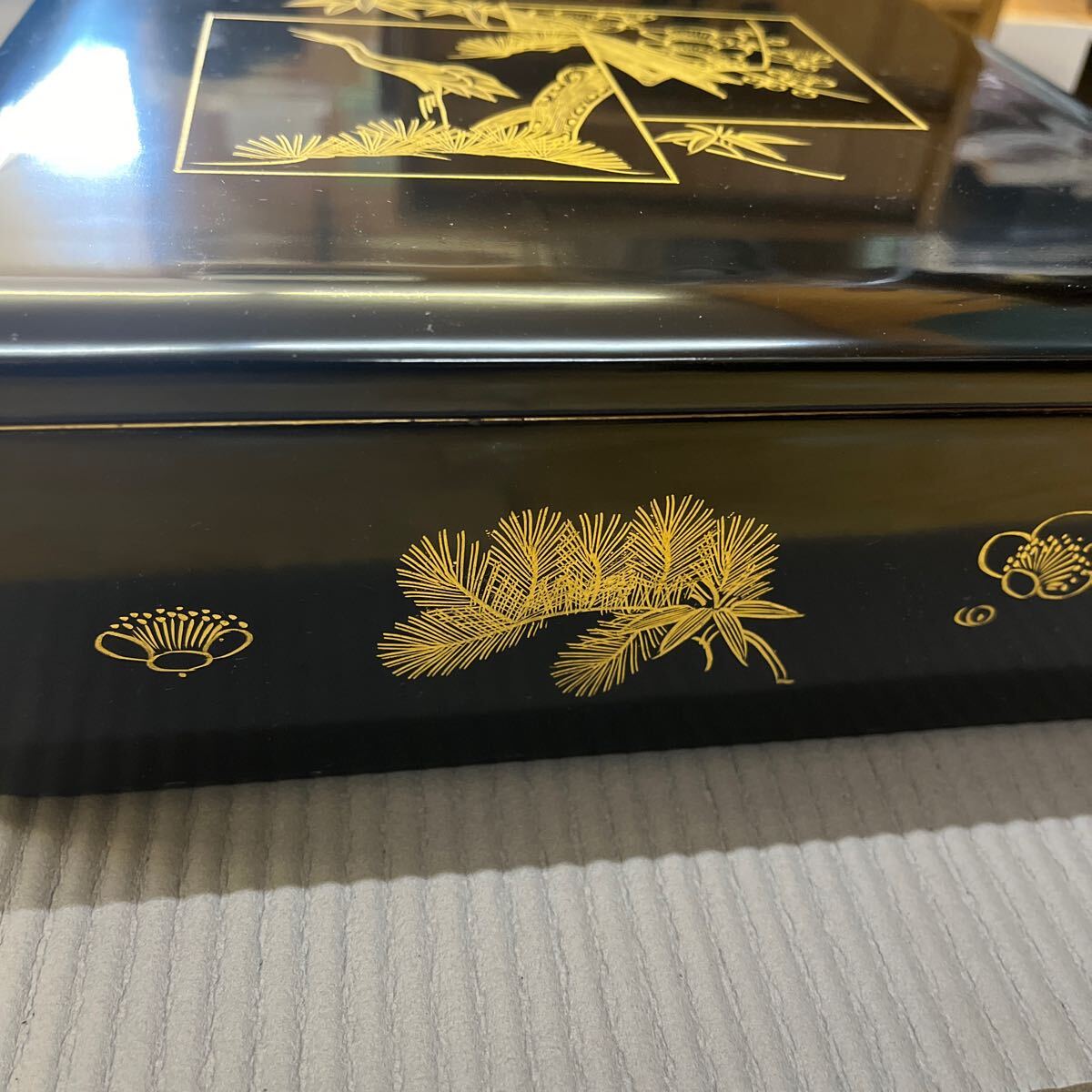 宮*子様 【ほぼ新品】輪島塗 漆器 重箱 二段 黒 金色蝶模様 宮*子様