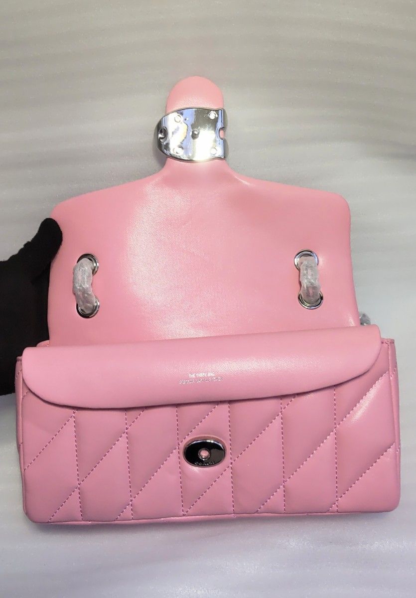 新品 未使用 COACH コーチ ショルダーバック タビー キルティング