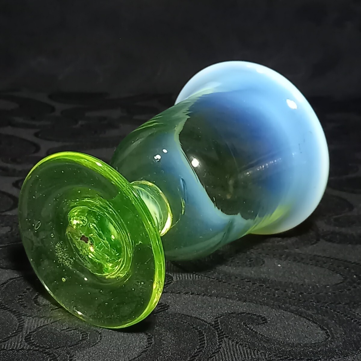 和ガラス 大正ガラス 青色×緑色 氷カップ ウランガラス ぽっくり厚み