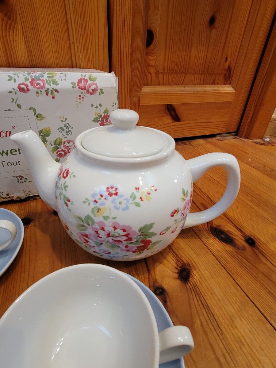 Cath Kidston ティーセット ティーポット&ティーカップ4客｜Yahoo