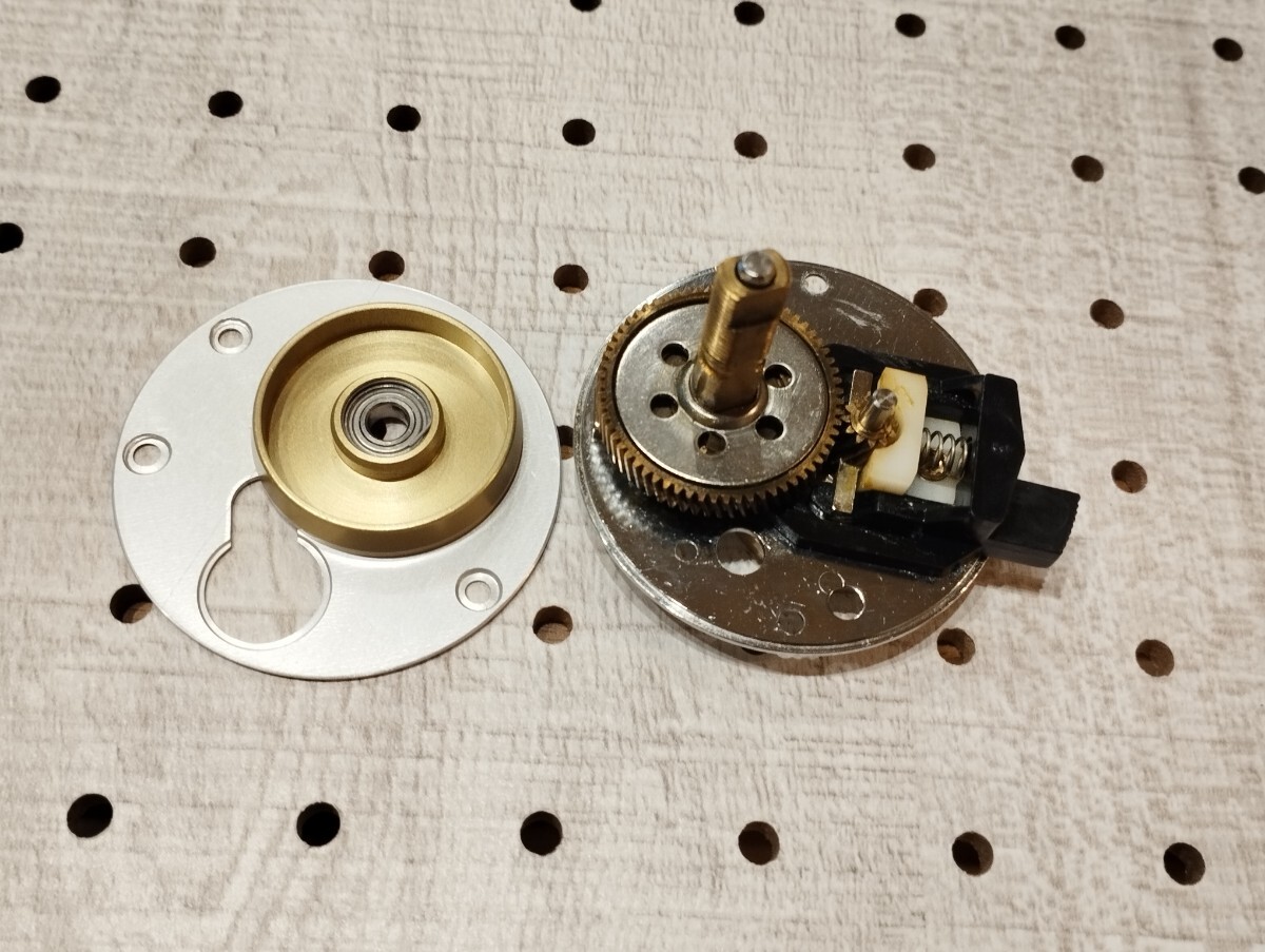 K86F0008】ABU アンバサダー 2500C ゴールド ブレーキプレート