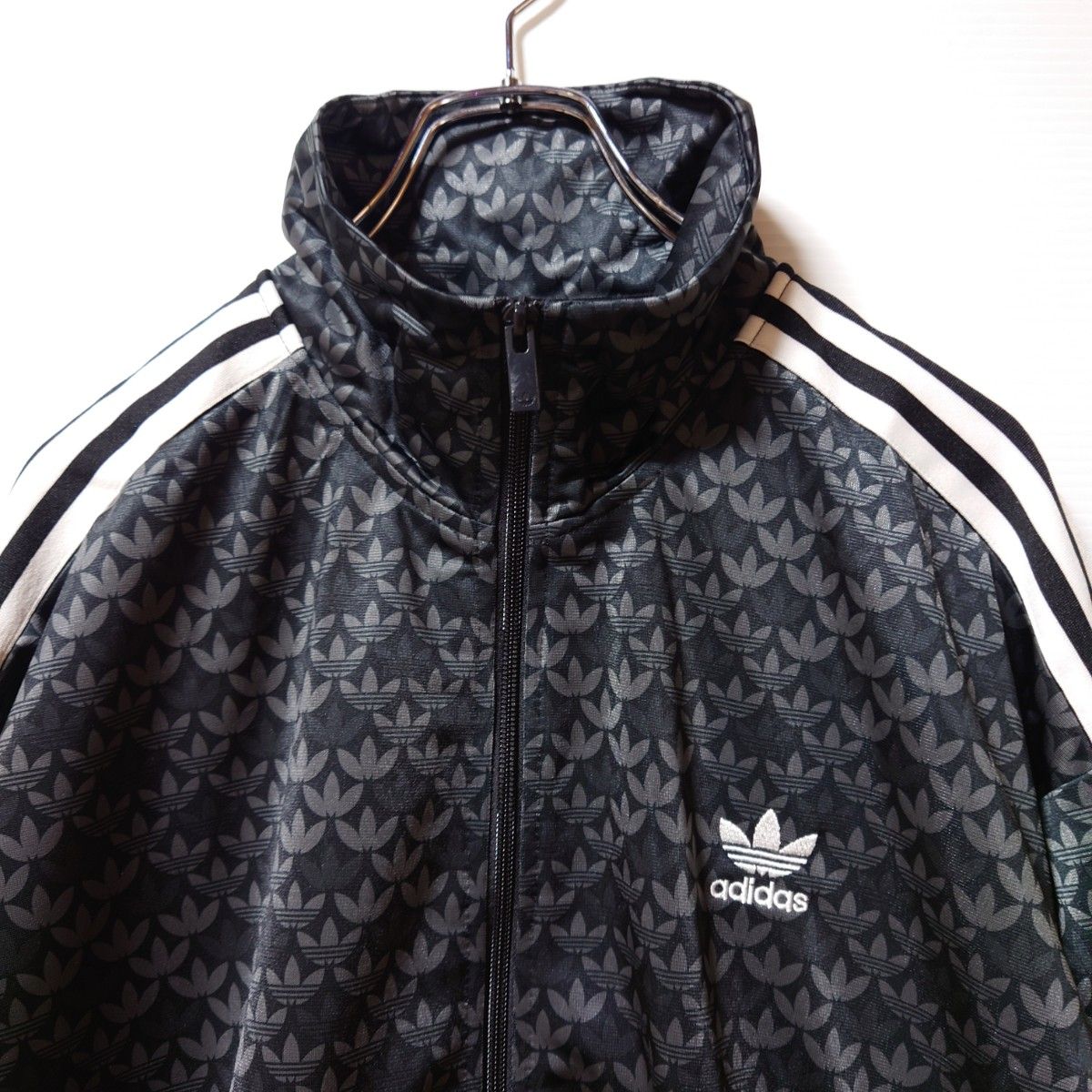 新品 adidas 黒3XL モノグラム ファイヤーバードトラックジャケット