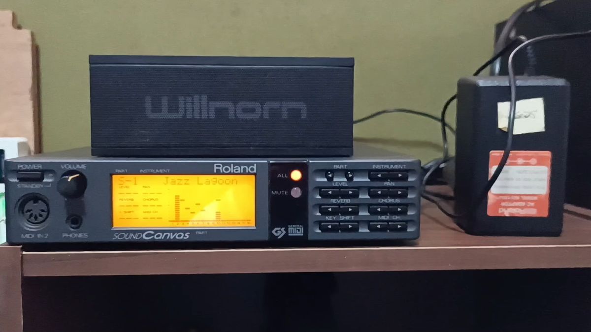 Roland SC-55 MIDIサウンドジェネレーター Roland Sound Canvas SC-55