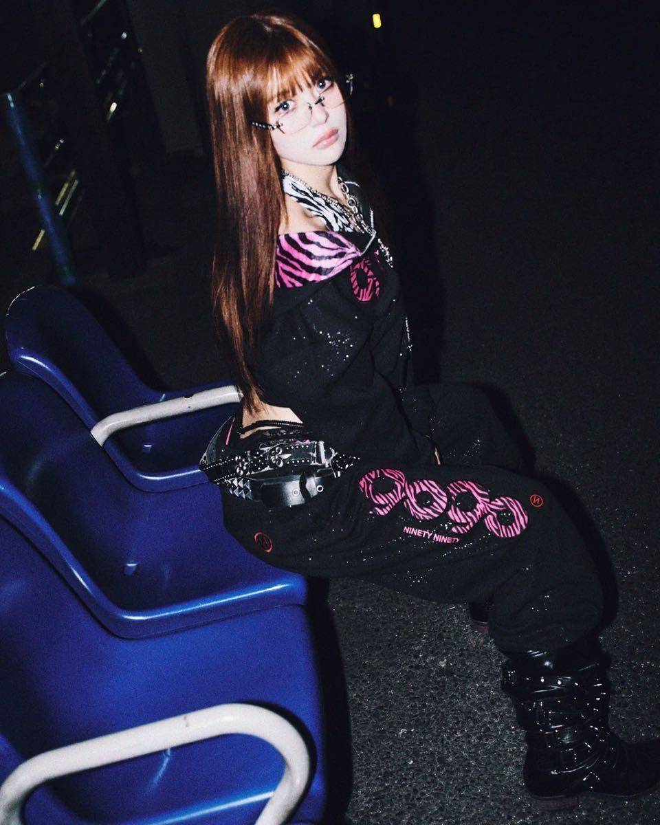 9090 girl OG Logo Glitter Sweat Pants ジョガーパンツ｜Yahoo!フリマ