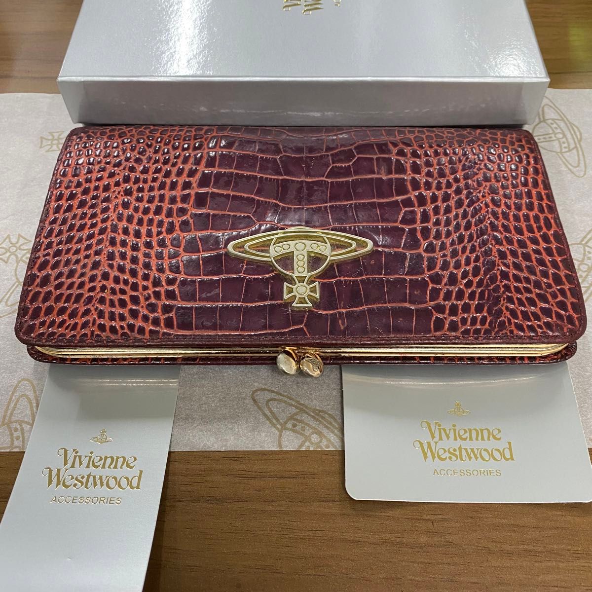 新品同様 ヴィヴィアンウエストウッド Vivienne Westwood 財布 長財布