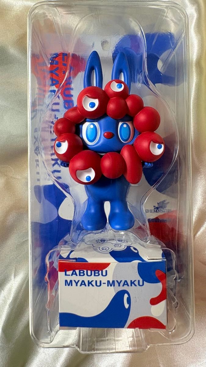 ミャクミャク ラブブ コラボフィギュア ストラップ付き 万博限定LABUBU