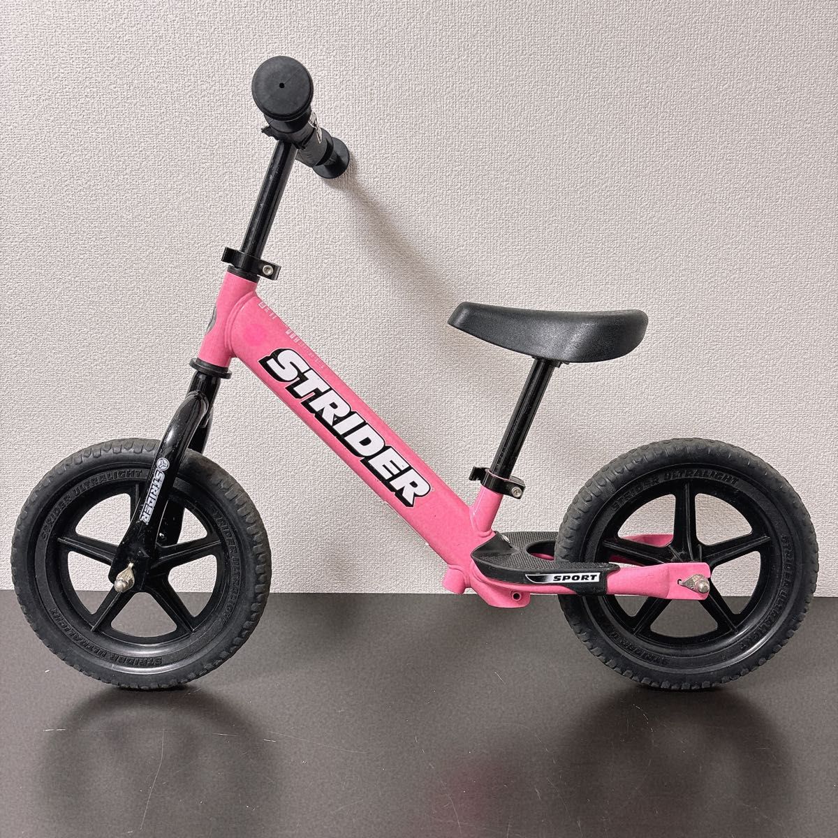 STRIDER SPORT12インチピンクバランスバイクランバイク