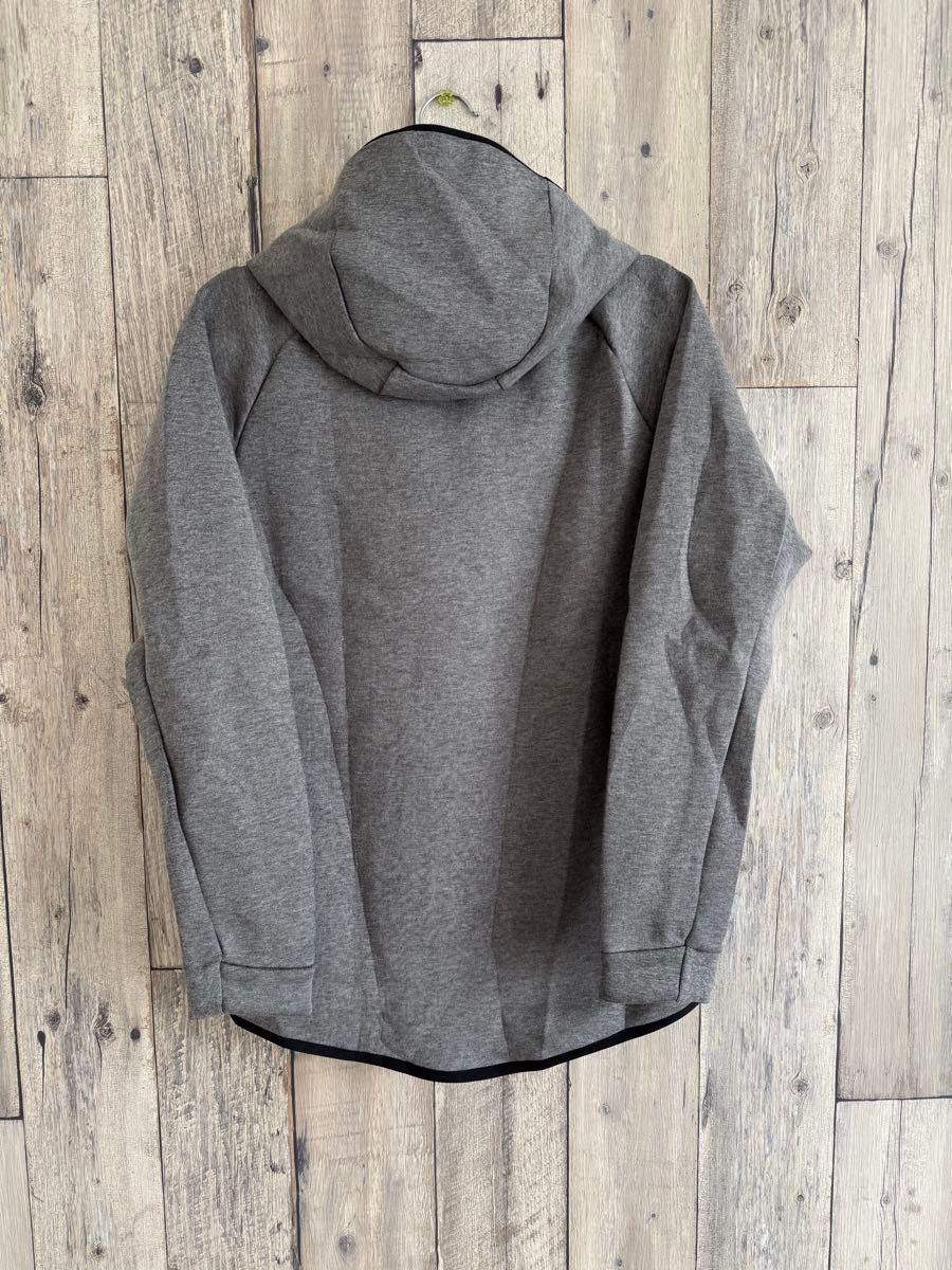 新品 メンズL グレー テックフリース セットアップ NIKE 赤タグ 廃盤