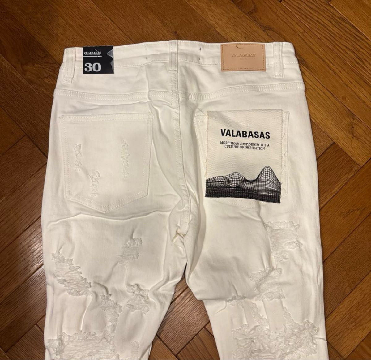 新品valabasasクラッシュスキニーフレアデニム 30バラバサス 白