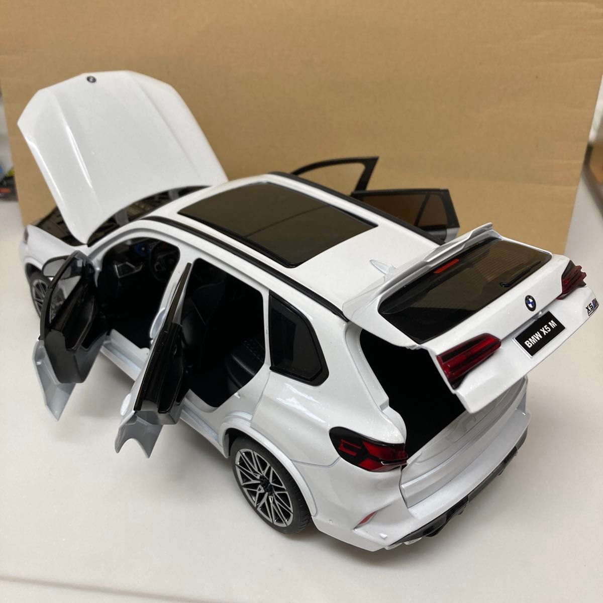 1/18 BMW X5 ミニカー ホワイト ダイキャストモデル G05 X5M M｜Yahoo