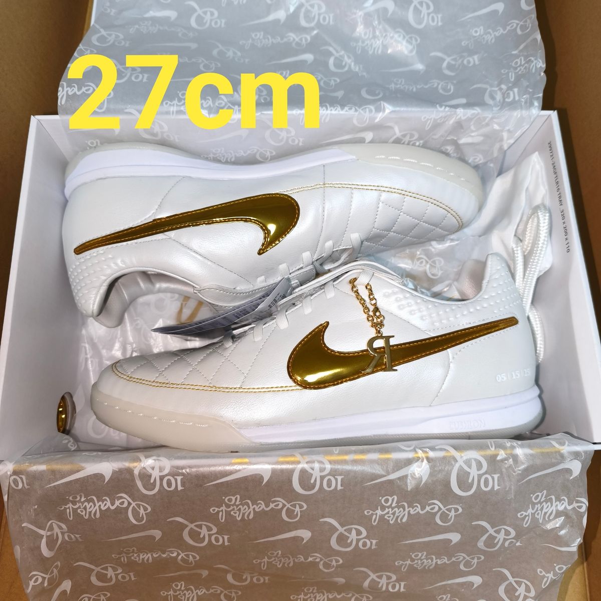 Ronaldinho Nike Tiempo Legend Touch of Gold RGN IC SE