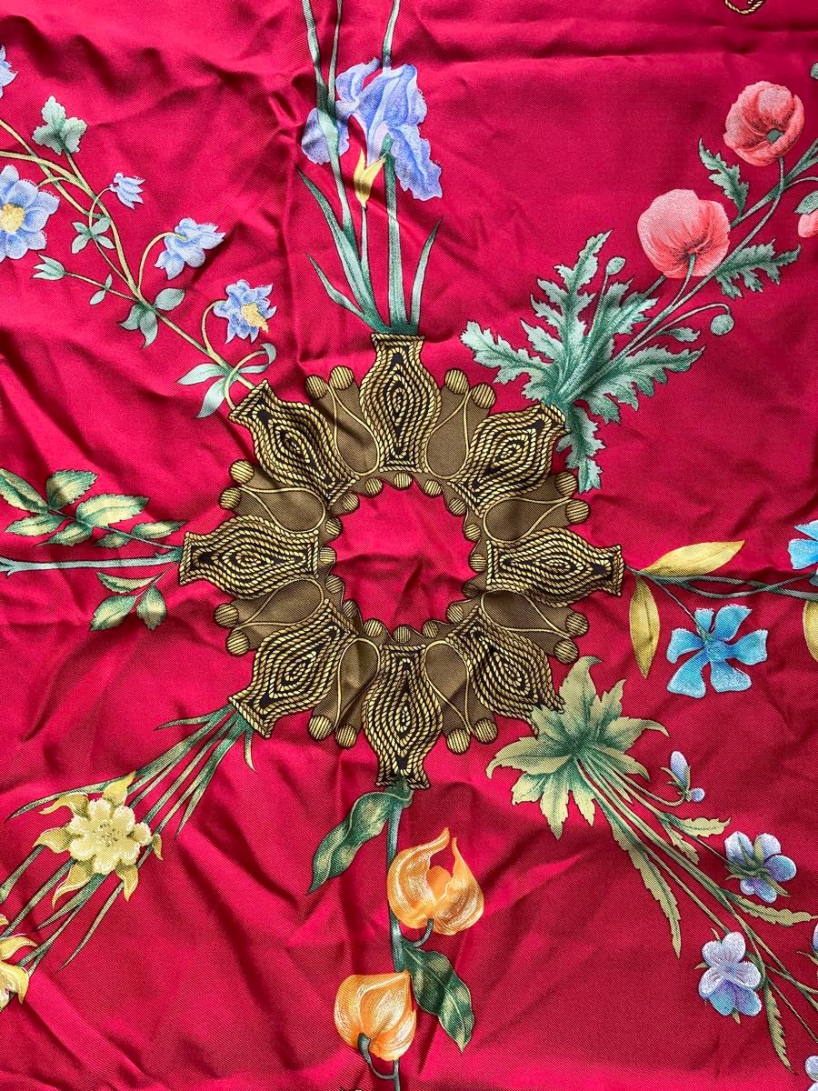 HERMES エルメス カレ90 シルク100% スカーフ HERMESエルメス 赤 カレ