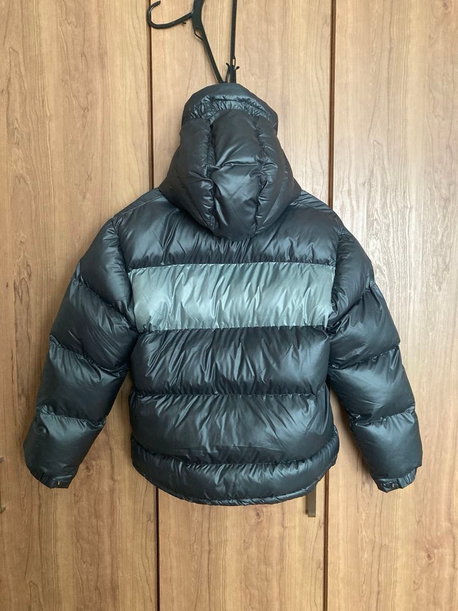 新品 NIKE ナイキ ダウンジャケット フード付き ブラック グレー 160