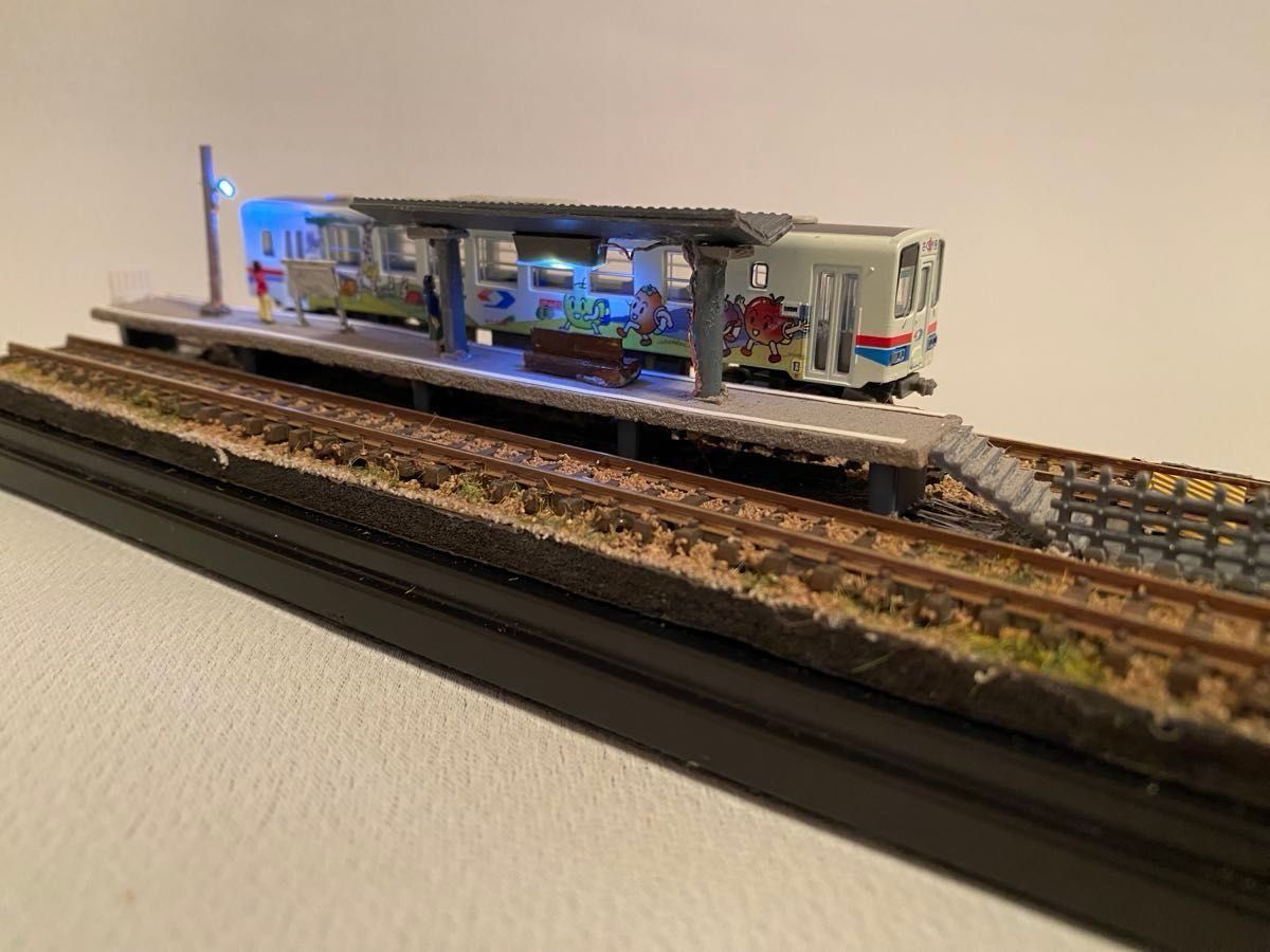 Nゲージ 鉄道ジオラマ 模型 地方ローカル鉄道駅 LED照明付き｜Yahoo