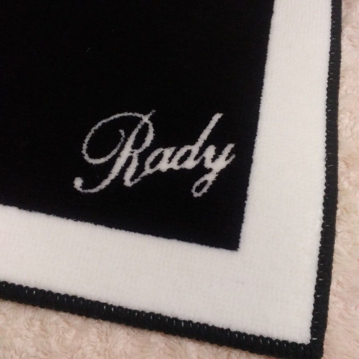 新品 ワケあり Rady トイレマット トイレカバー 2点 セット レディー