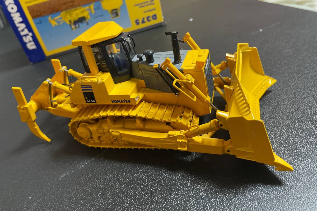 KOMATSU ファーストギア FIRSTGEAR D375 ブルドーザー 50-3426-1.jpg