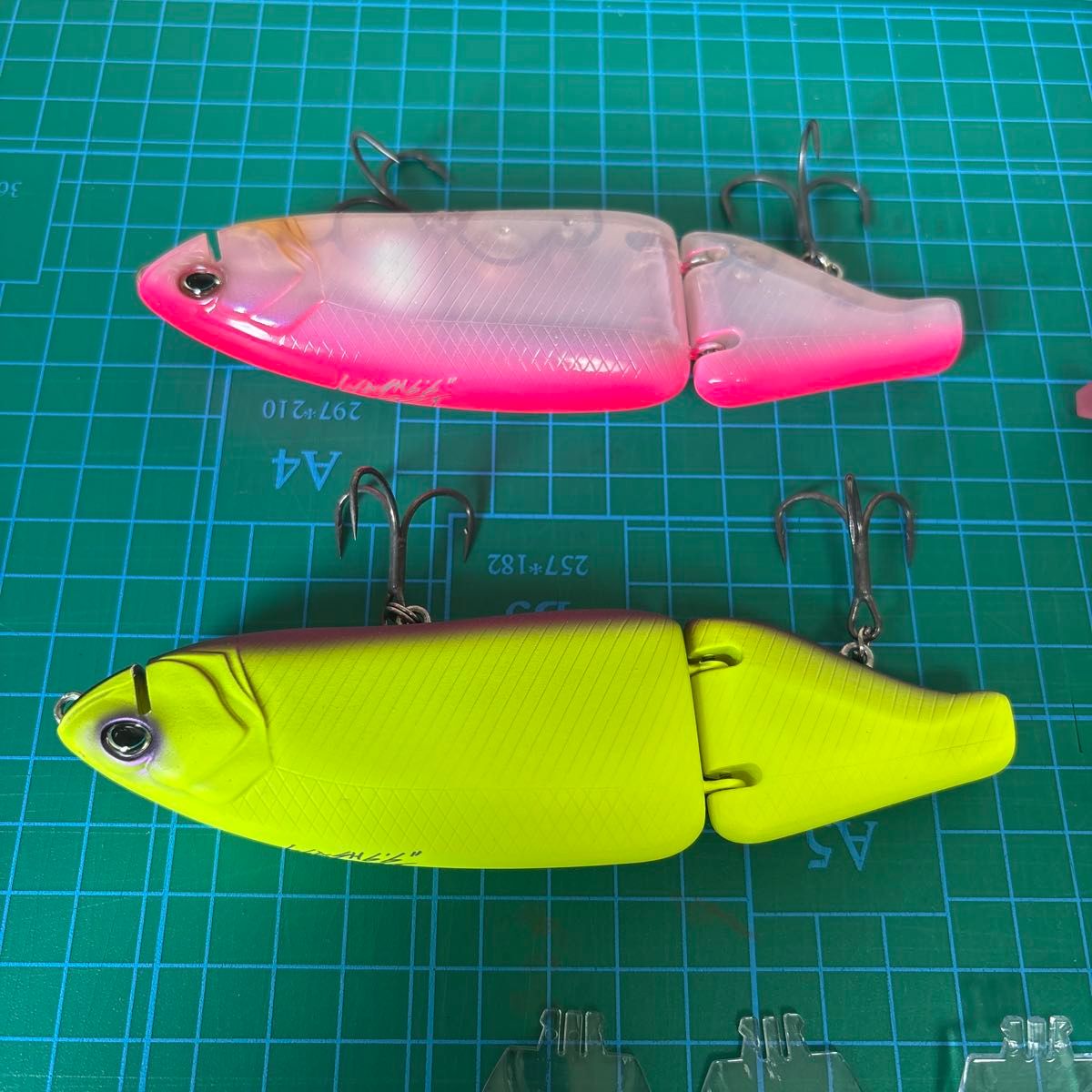 新品DRT タイニークラッシュ LO クイーン Vテール ショートリップ DRT