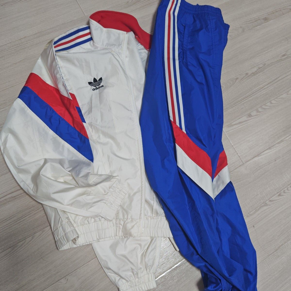 アディダスadidas デサントDESCENTE ウインドブレーカー 上下セット