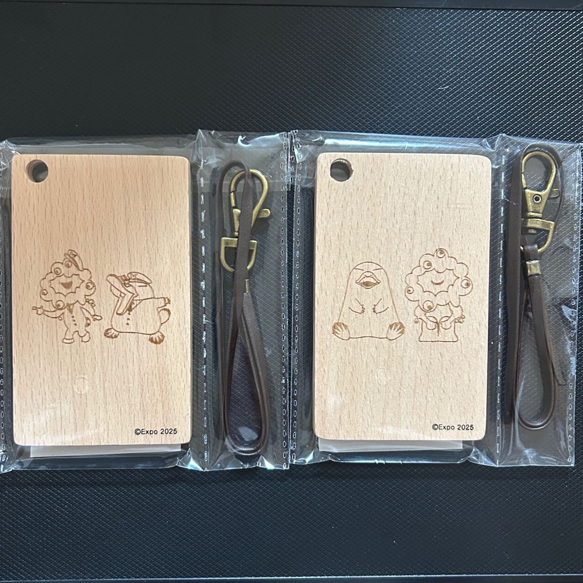 大阪・関西万博記念ICOCA(イコちゃん×ミャクミャク)と木製パスケースの