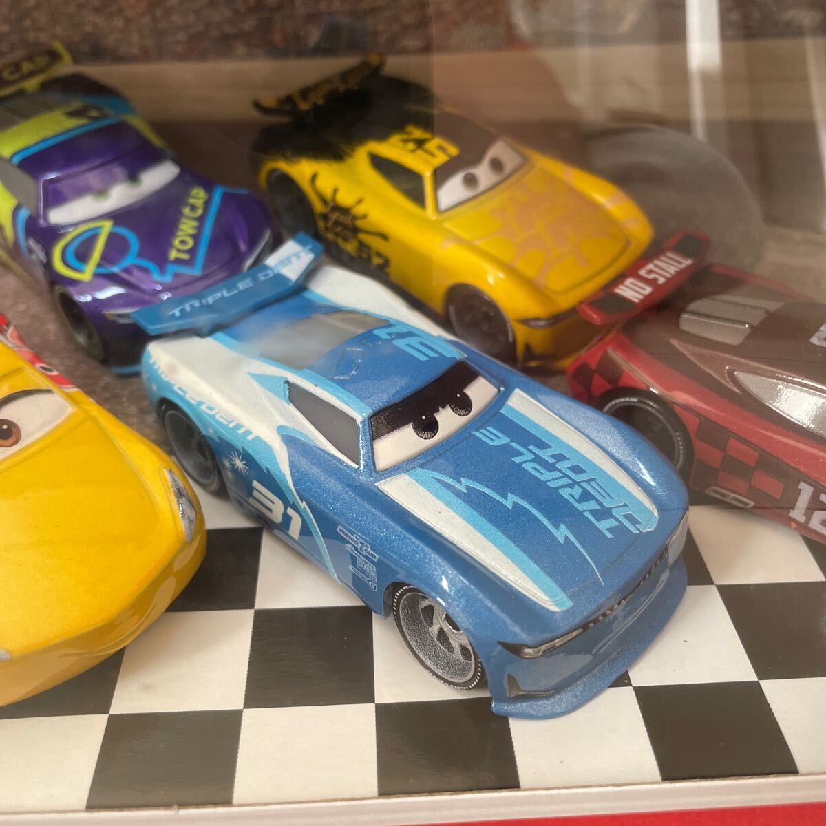 マテル カーズ PISTON CUP RACE 11-PACK 次世代レーサー セット 52 31
